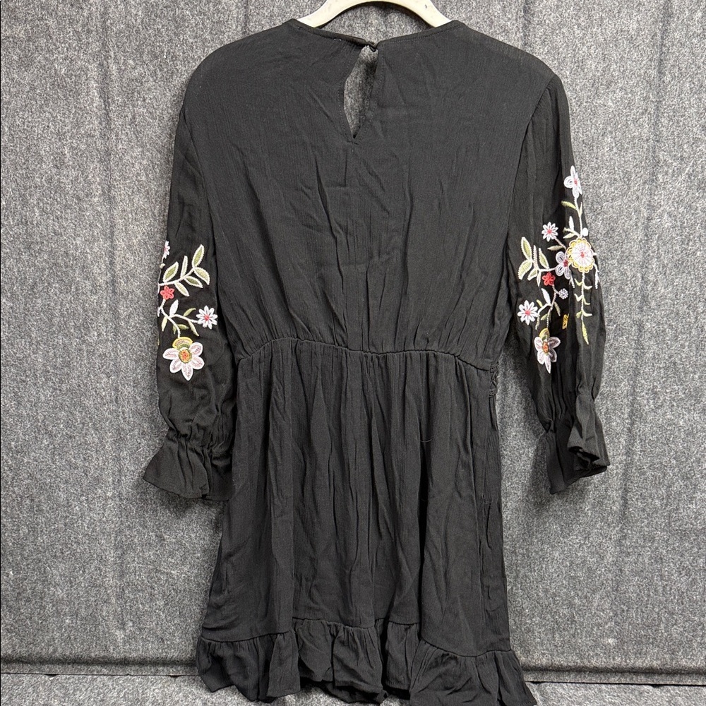 Audrey Parks by Francesca’s Chic Black Floral Embroidered Dress - Picture 5 of 6